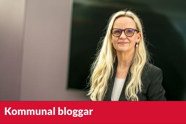 Profilbild på Katarina Berggren. I nedre delen av bilden står "Kommunal bloggar"  i vit text mot röd bakgrund.